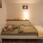 Rustikalna Chalupka Pri Jazere Nemšová