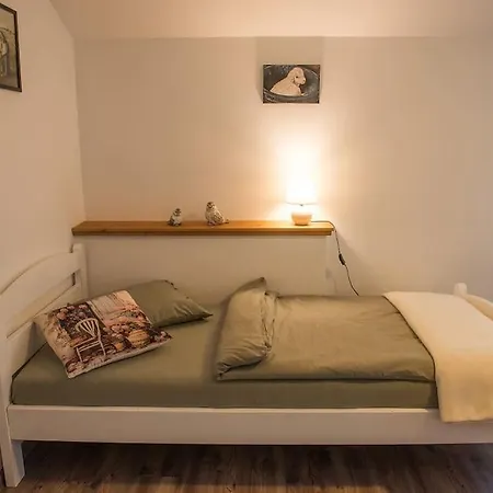 Rustikalna Chalupka Pri Jazere Nemšová