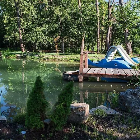 Rustikalna Chalupka Pri Jazere * Nemšová