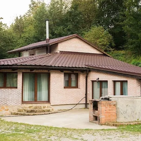 Rustikalna Chalupka Pri Jazere * Nemsova