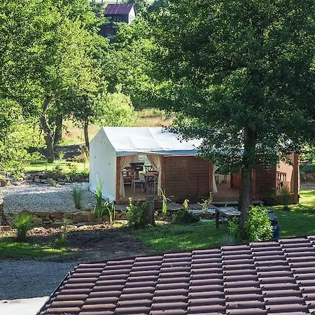 Rustikalna Chalupka Pri Jazere Chalet Nemsova